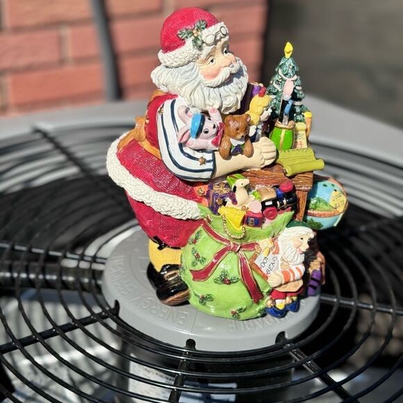 Fitz and Floyd Santa and toys musical plays We Wish You a Merry Christmas. It wo - Picture 4 of 12